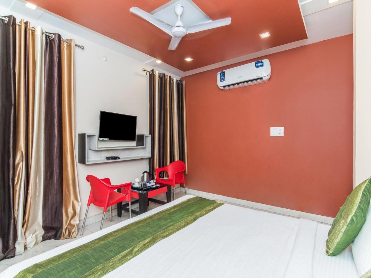 Treebo Trip View Vastu Khand Hotel Lucknow